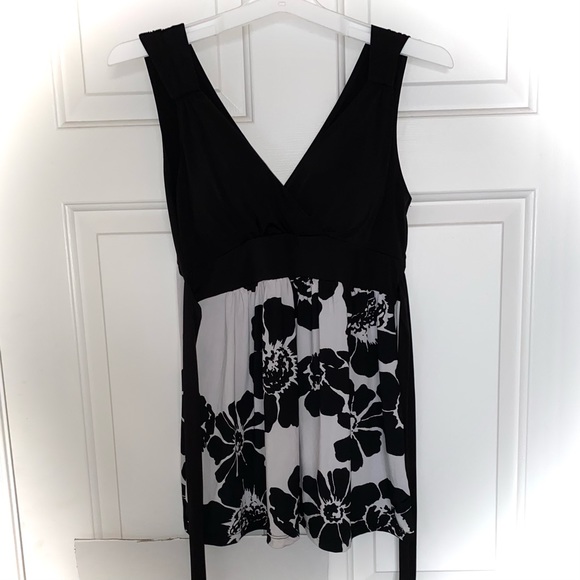 BW floral blouse - Picture 2 of 2